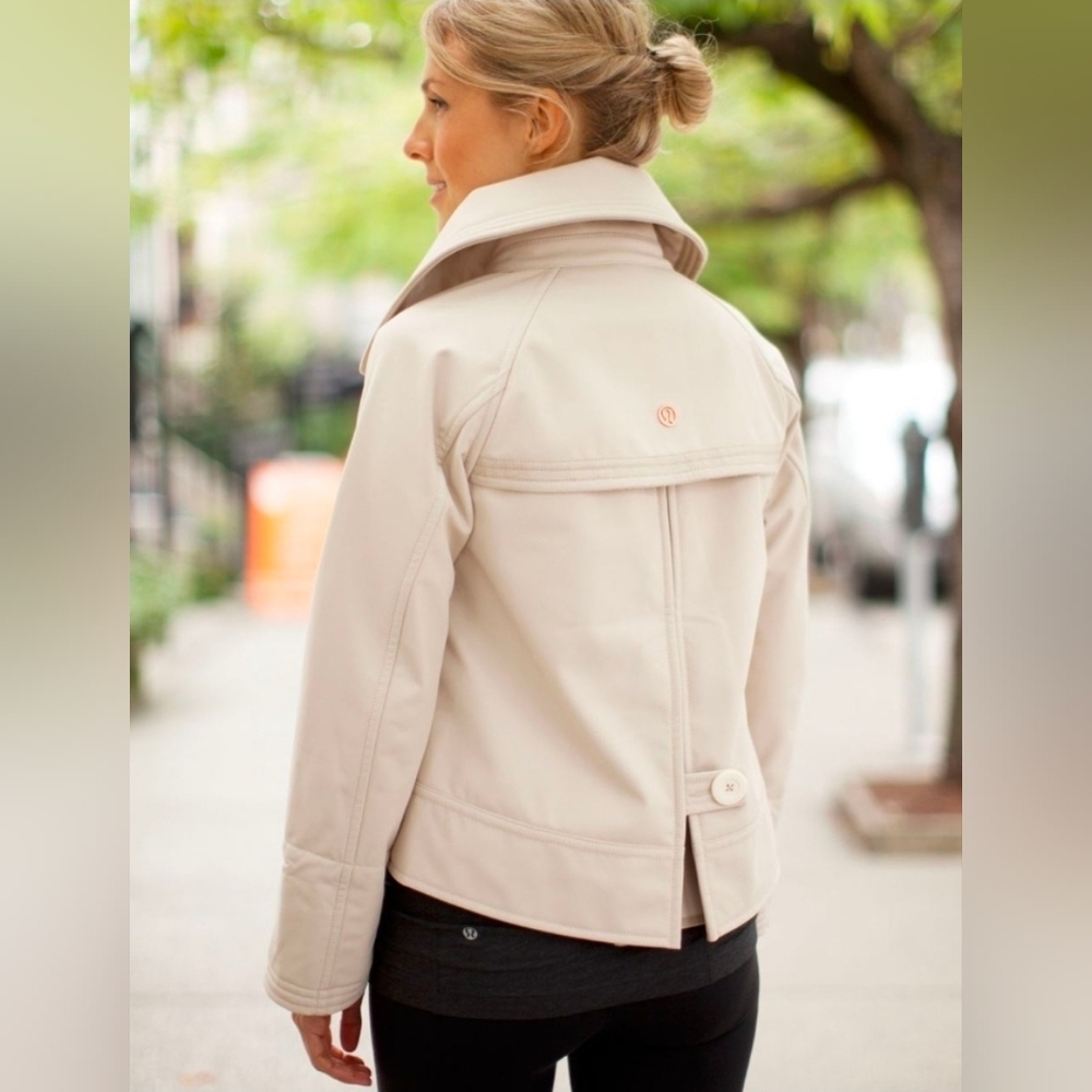 Lululemon Coco Shell Peacoat - Picture 6 of 6